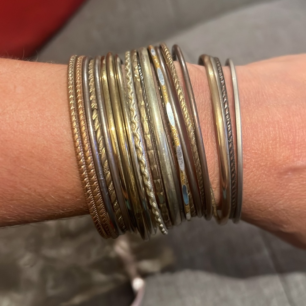 Bracelets - Picture 3 of 4